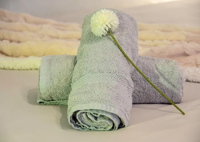 Appartamento Confort, Chic & Spacieux De Les Pins & *