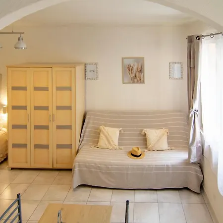 Confort, Chic & Spacieux De Les Pins & 주앙레핑