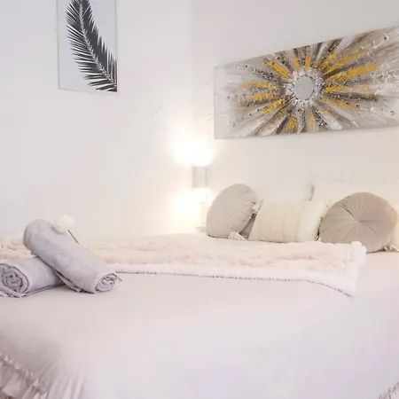 Confort, Chic & Spacieux De Les Pins & 아파트